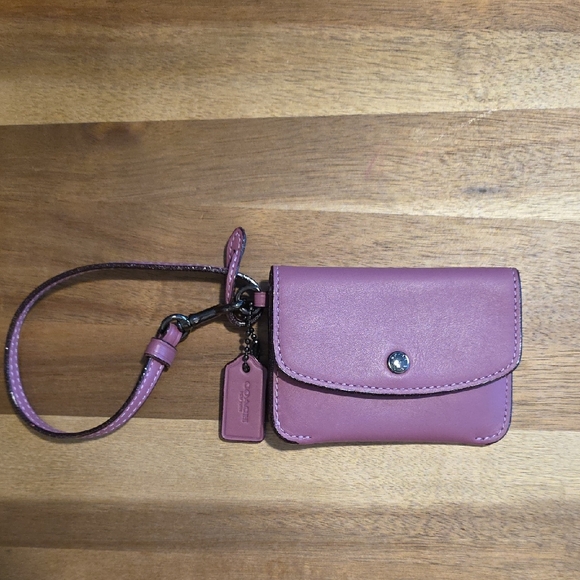 Coach Handbags - Coach 1941 Metallic Primrose Leather Card Pouch